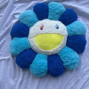 Blue Takashi Murakami style flower plush pillow stuffed toy! 40cm brand new 🌈 ✨
